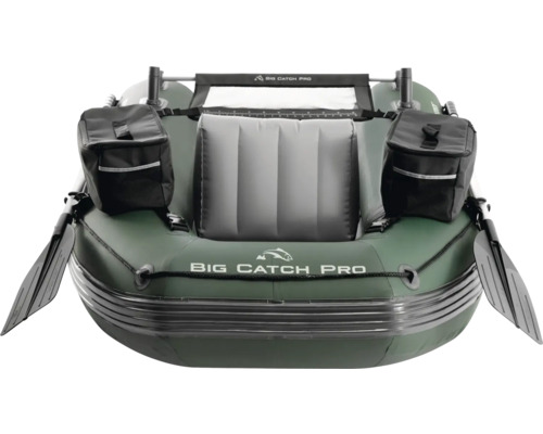 Angelboot mit Paddel und Taschen