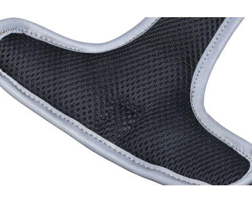 Detailaufnahme von Meshgewebe mit Einfassung