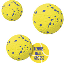 Gelber Hundeball in Tennisballgröße mit blauen Punkten