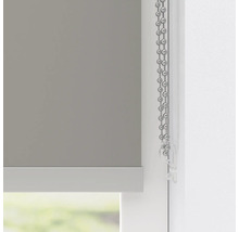 Detailaufnahme eines Rollos mit Kettenzug