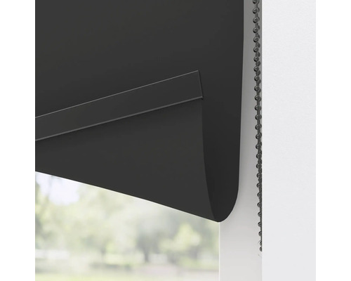 Rollo mit Kettenzug zur Fensterverdunkelung