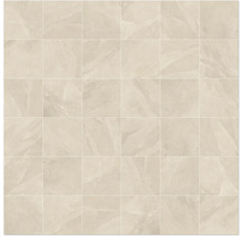 Fliesen mit Marmoroptik, verlegt