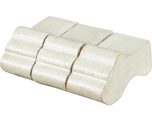 Reihenweise angeordnete Zierfliesen