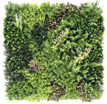 Künstliche Pflanzenwand mit verschiedenen Grünsorten