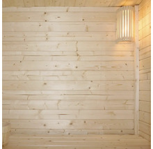 Holzsauna mit Lampe