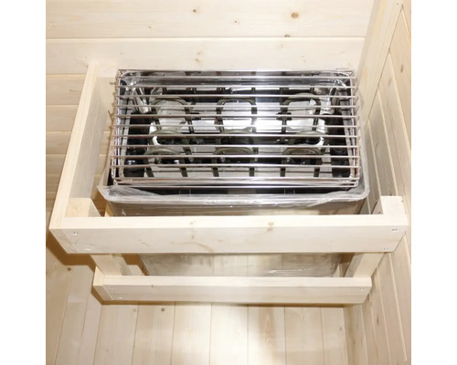 Saunaofen mit Schutzgitter im Holzrahmen