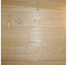 Holzsauna mit Thermometer und Hygrometer