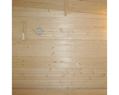 Holzsauna mit Thermometer und Hygrometer