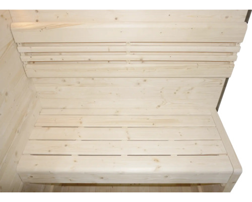 Holzsauna mit Sitzbank