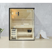 Innensauna mit Holzbänken, Saunaofen, Kübel und Glaselementen