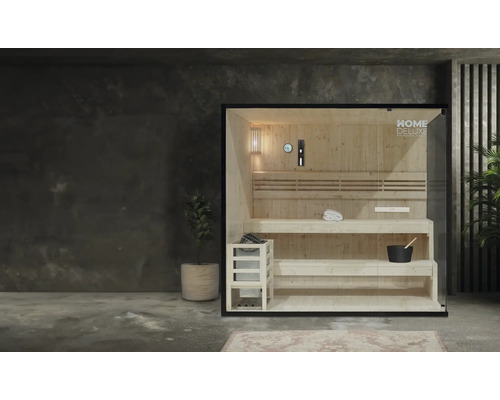 Innenraumsauna mit Holzeinrichtung und Glasfront