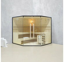 Ecksauna mit Glasfront und Holzeinrichtung für den Innenbereich