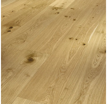 Holzboden aus Eiche mit Astlöchern