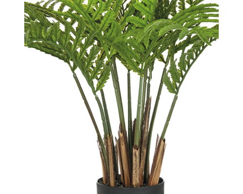 Kunstpflanze im Topf mit Farnblättern