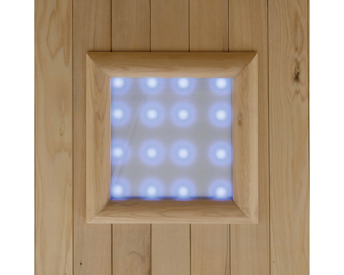 Detailansicht einer Sauna mit integrierter Beleuchtung