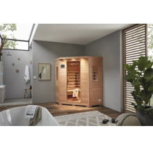 Eck-Infrarotsauna aus Holz in einem Badezimmer mit Badewanne