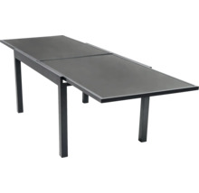 Ausziehbarer Gartentisch mit Metallgestell