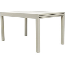 Quadratischer Gartentisch mit vier Beinen