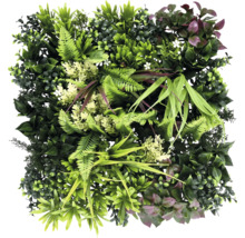 Künstliche Pflanzenwand mit verschiedenen Grünsorten