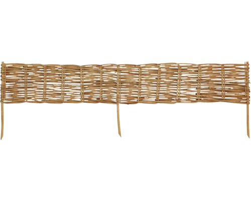 Weidenzaun zur Gartendekoration und als Windschutz