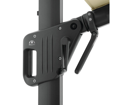 Detailansicht eines Sonnenschirms mit Kurbelmechanismus und Doppler Logo.