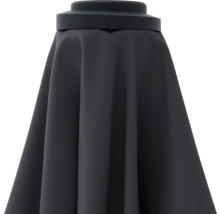 Geschlossener Sonnenschirm aus Stoff