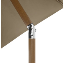 Detailansicht eines Sonnenschirms mit Holzstiel und Verbindungselementen