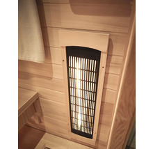 Infrarotstrahler in einer Sauna mit Holzverkleidung