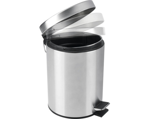 Treteimer aus Metall mit offenem Deckel