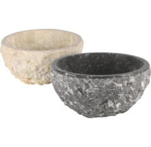 Zwei Waschbecken aus Stein
