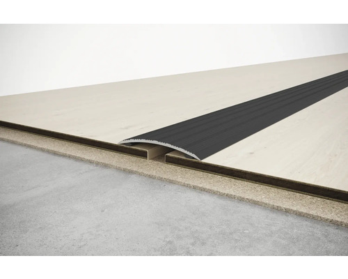 Bodenprofil zur Abdeckung einer Dehnungsfuge zwischen zwei Bodenbelägen