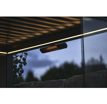 Terrassenheizer zur Wandmontage unter einem Dach