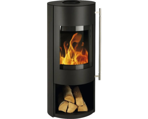 Kaminofen mit Holzfach und brennendem Feuer