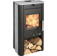 Kaminofen mit Holzfach und Flammen