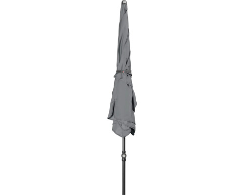 Geschlossener Sonnenschirm mit Stoffbezug und Mast