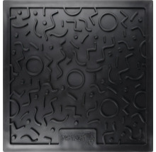 Schwarze Fressmatte mit geometrischem Muster und District 70 Logo