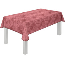 Tisch mit roter Tischdecke