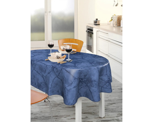 Esstisch mit blauer Wachstuchtischdecke im Marmor Design