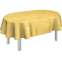 Ovaler Tisch mit Tischdecke