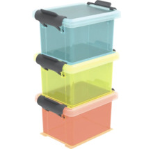 Stapel aus drei durchsichtigen Aufbewahrungsboxen