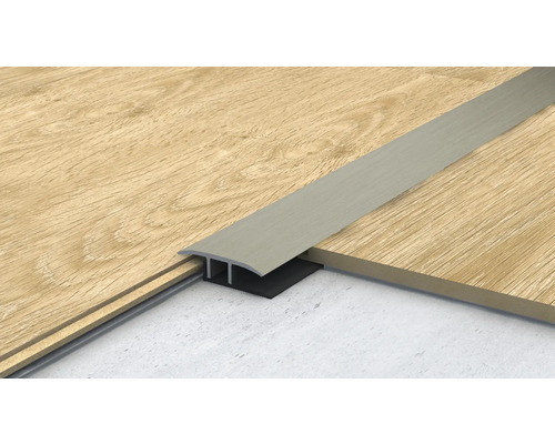 Bodenbelagsprofil aus Metall zwischen zwei Holzböden
