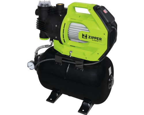 Hauswasserwerk mit Druckkessel und Manometer