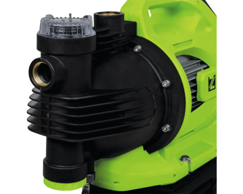Gartenpumpe in Schwarz und Grün