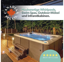 Außenwhirlpool mit Treppe auf einer Holzterrasse