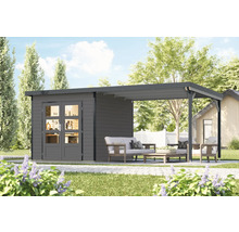 Gartenhaus mit überdachter Terrasse und Sitzmöbeln im Garten