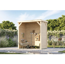 Offener Holzgartenhaus mit Gartengeräten und Schubkarre im Garten