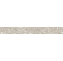 Feinsteinzeug mit Terrazzo-Optik und verschiedenen Einschlüssen.