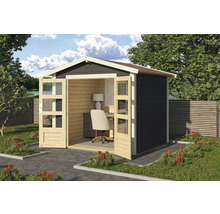 Holz Gartenhaus mit geöffneten Doppeltüren und Büroeinrichtung im Garten