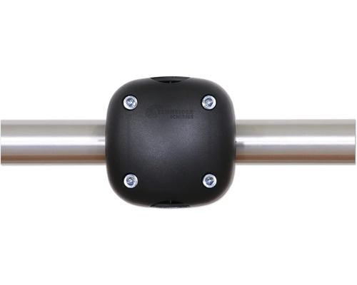 Schneider Schirme Logo auf einer schwarzen Halterung mit Schrauben an einer Stange