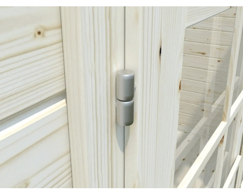 Detailansicht eines Türscharniers an einer Holztür